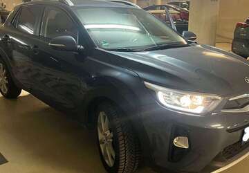Kia Stonic 41.500 km 14.800 &euro; München 80798