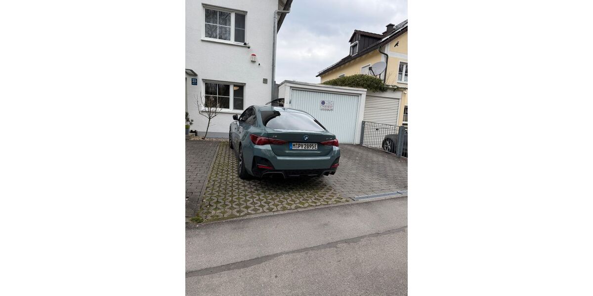 BMW i4 21.000 km 54.200 &euro; München 80939