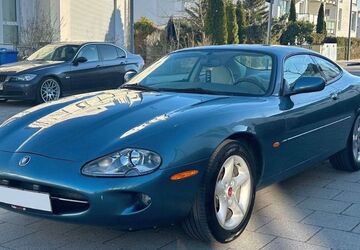 Jaguar XK8 71.000 km 8.900 &euro; München 81825