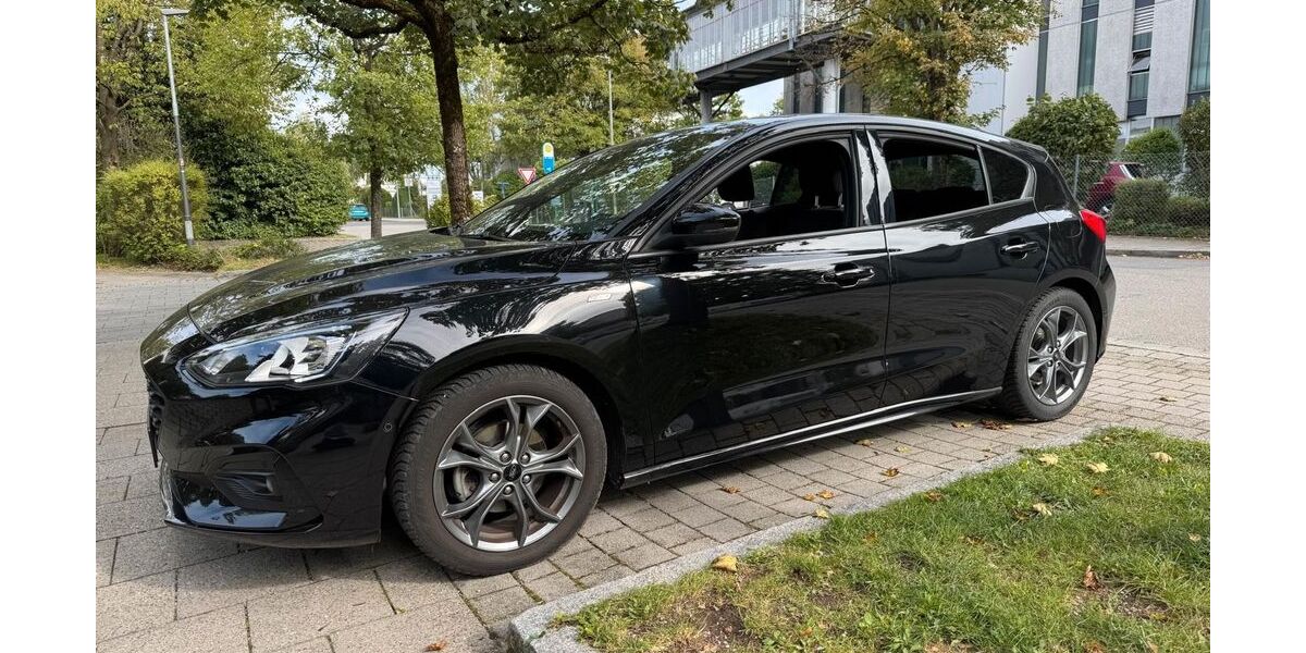 Ford Focus 47.445 km 16.690 &euro; München 85579