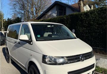 VW T5 Transporter 240.500 km 14.999 &euro; Grünwald 82031