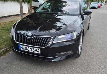 Skoda Superb 233.000 km 13.500 &euro; München 80935
