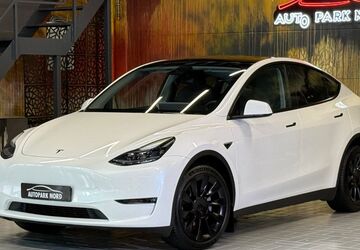 Tesla Model Y 13.400 km 36.999 &euro; München 81829