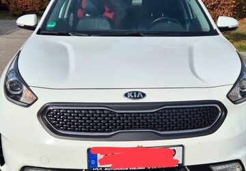 Kia Niro 86.000 km 13.000 &euro; Grünwald 82031