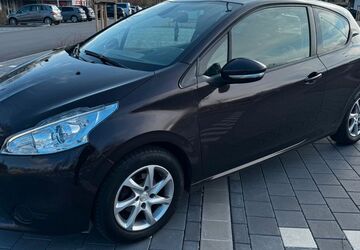 Peugeot 208 117.500 km 3.100 &euro; münchen 81539