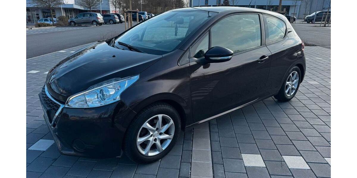 Peugeot 208 117.500 km 3.100 &euro; münchen 81539