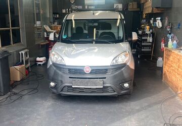 Fiat Doblo 98.109 km 7.999 &euro; München 81739