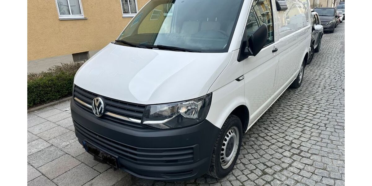 VW T6 Transporter 345.150 km 8.900 &euro; München 80807