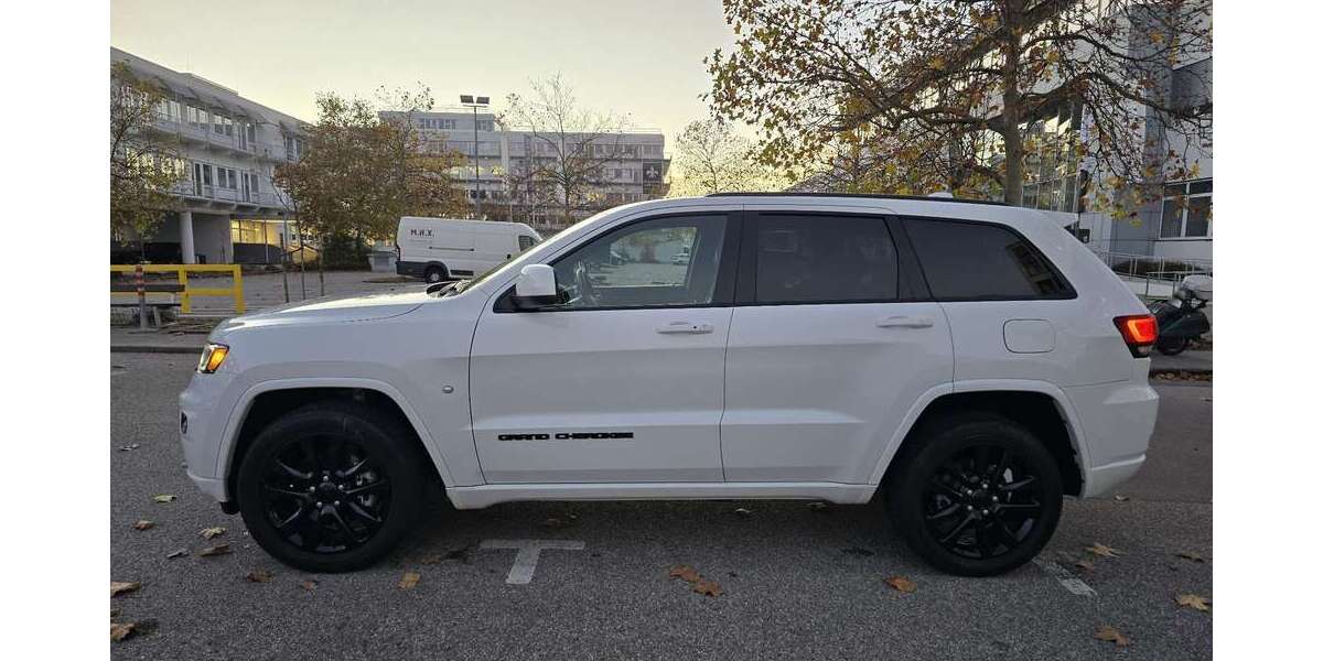 Jeep Grand Cherokee 100.350 km 29.000 &euro; Schwabing-Freimann (München) 80939