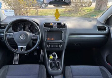 VW Golf 215.000 km 4.300 &euro; München 81477