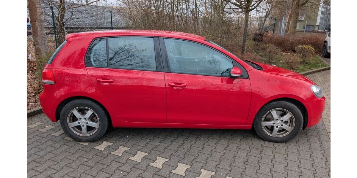 VW Golf 130.000 km 4.200 &euro; München 80999