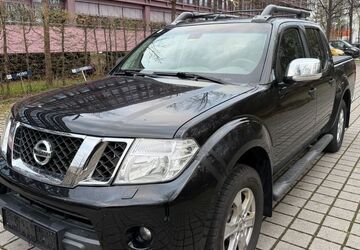 Nissan Navara 133.000 km 9.500 &euro; München 80995