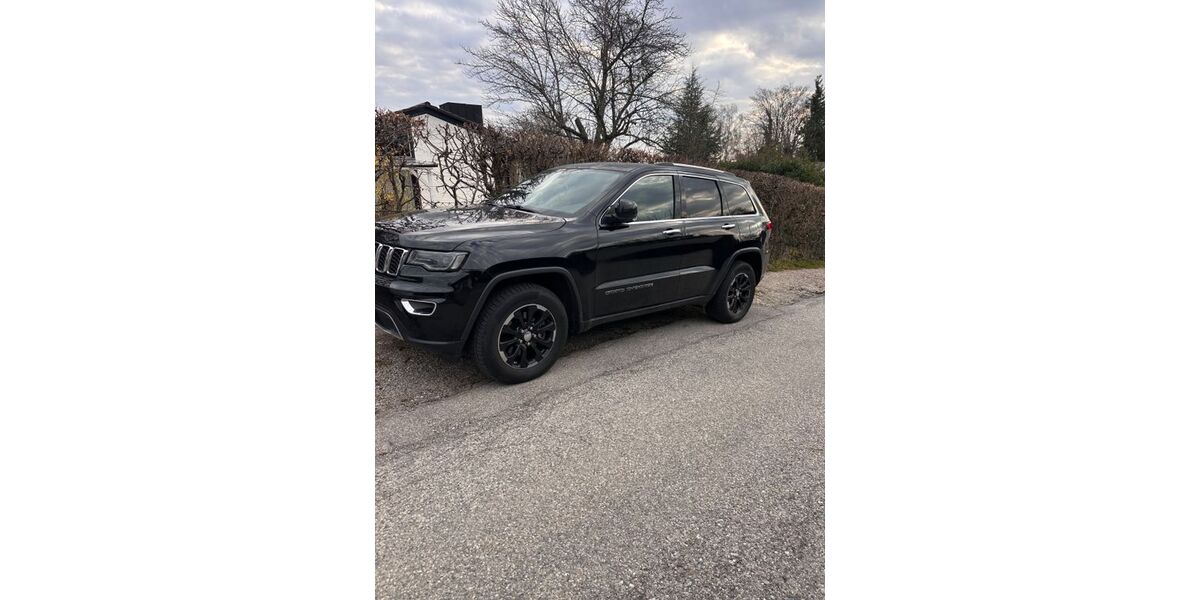Jeep Grand Cherokee 82.000 km 21.400 &euro; Pöcking 82343
