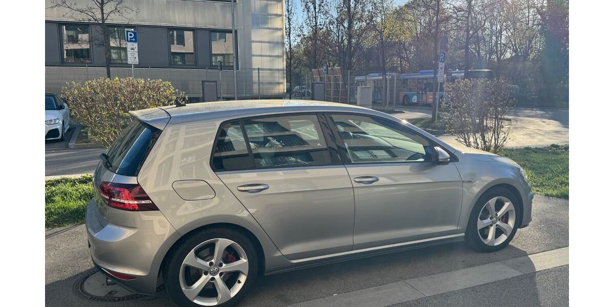 VW Golf 136.169 km 16.500 &euro; München 81379