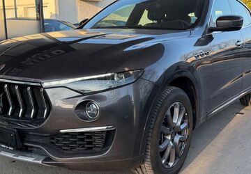 Maserati Levante 68.735 km 40.990 &euro; München 80939
