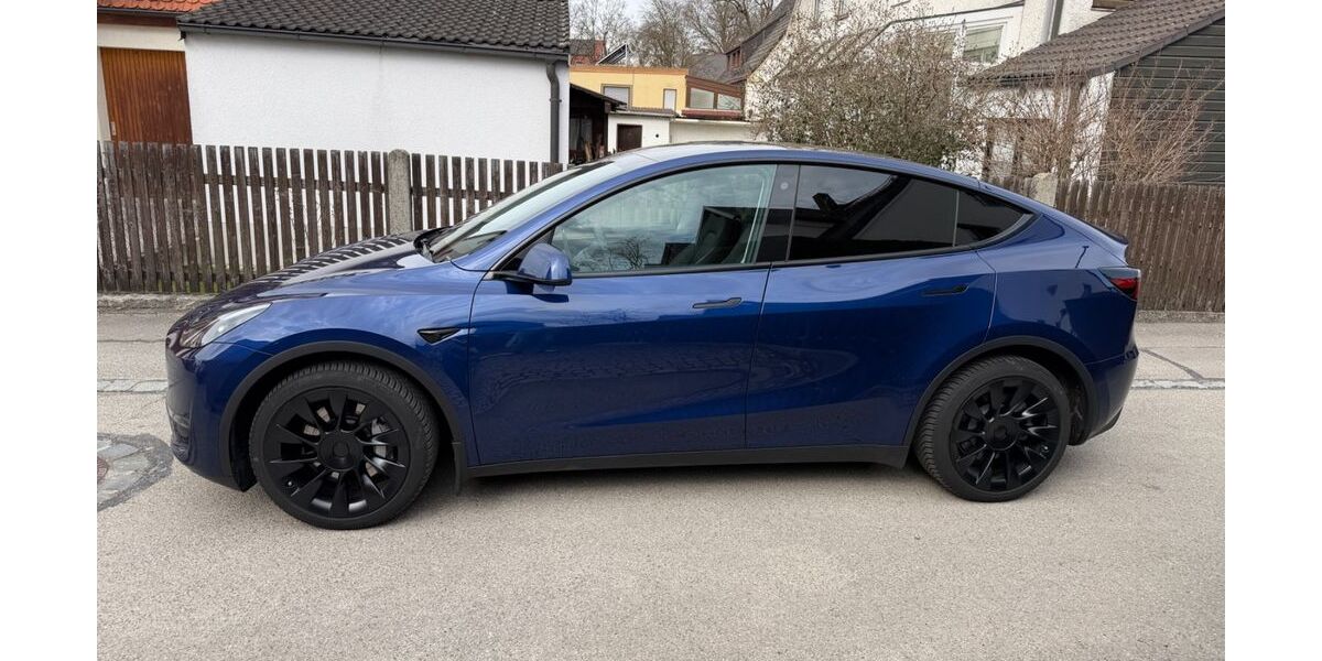 Tesla Model Y 40.000 km 37.100 &euro; Dachau 85221