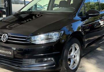 VW Touran 158.800 km 17.490 &euro; München 80939