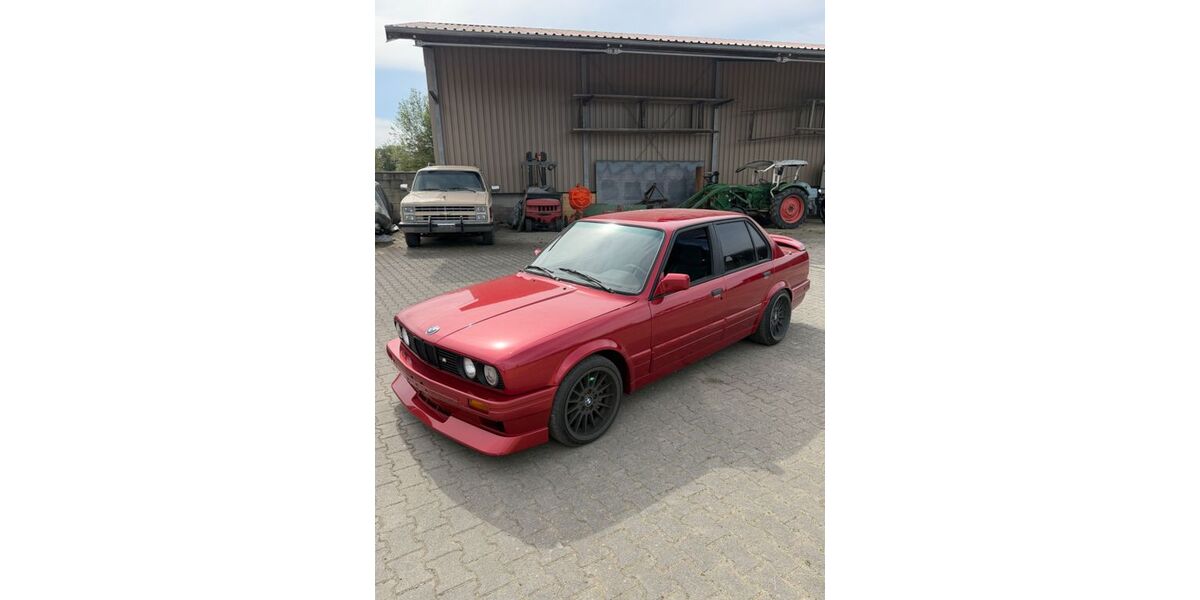 BMW 325 99.999 km 19.999 &euro; München 80797