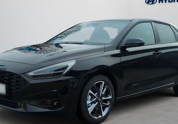 Hyundai i30 2.500 km 28.590 &euro; München 80807