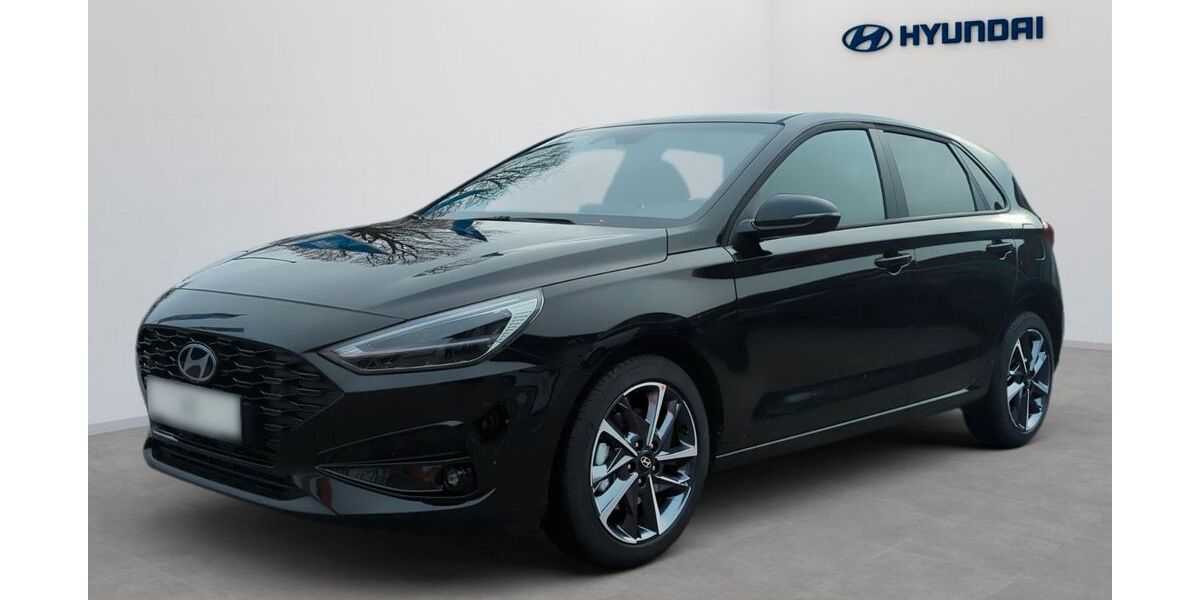 Hyundai i30 2.500 km 28.590 &euro; München 80807