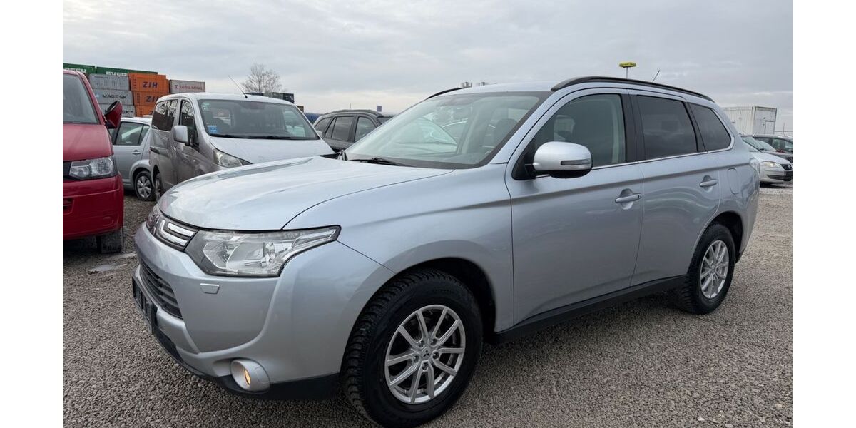 Mitsubishi Outlander 200.000 km 6.777 &euro; München 81829