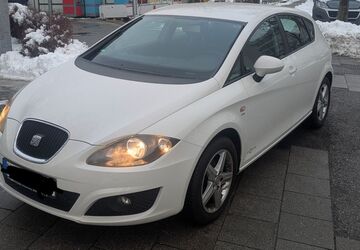 Seat Leon 131.500 km 4.800 &euro; München 81929