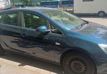 Opel Astra 141.500 km 4.800 &euro; München 80634