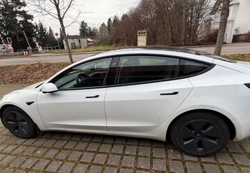 Tesla Model 3 80.000 km 25.500 &euro; München 81245