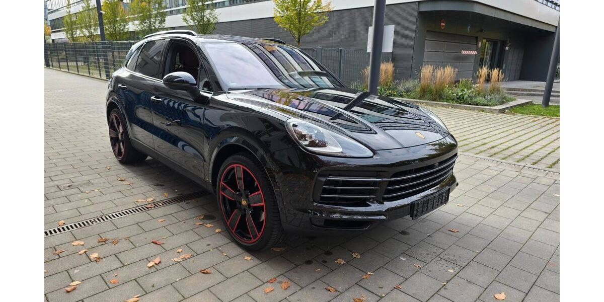 Porsche Cayenne 42.200 km 66.499 &euro; München 80689
