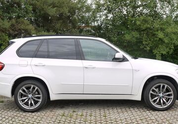 BMW X5 156.000 km 16.999 &euro; München 81243