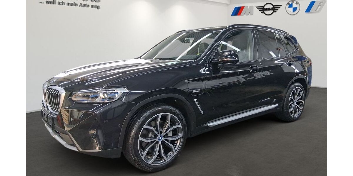 BMW X3 29.567 km 42.960 &euro; München 81827