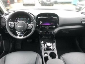 Kia SOUL EV INSPIRATION WÄRMEPUMPE LEDER GLASDACH 18.000 km 28.990 &euro; Höhenkirchen-Siegertsbrun 85635