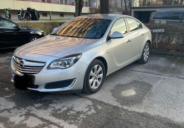 Opel Insignia 127.600 km 7.150 &euro; München 81475