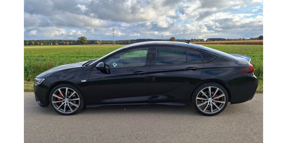 Opel Insignia Grand Sport 2.0 BTurbo D 4x4 Autom.GSI 75.500 km 22.500 &euro; Sauerlach 82054
