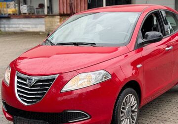 Lancia Ypsilon 32.000 km 5.490 &euro; Hohenbrunn 85662