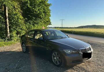 BMW 325 277.000 km 2.800 &euro; München 81249