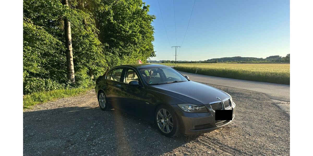 BMW 325 277.000 km 2.800 &euro; München 81249