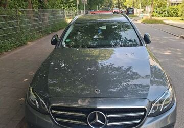 Mercedes-Benz E 220 135.000 km 22.000 &euro; München 81249