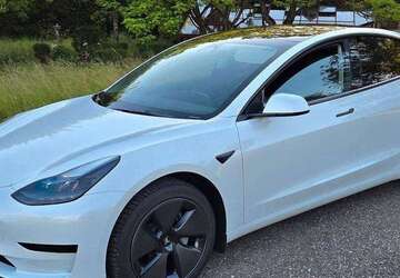 Tesla Model 3 15.500 km 30.750 &euro; München 81249