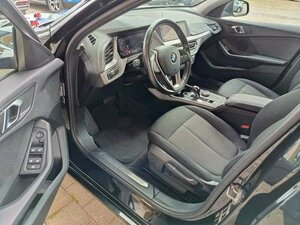 BMW 118 i Advantage Steptronic |NAVI|Kamera|SHZ|LED| 75.511 km 20.960 &euro; Höhenkirchen-Siegertsbrun 85635
