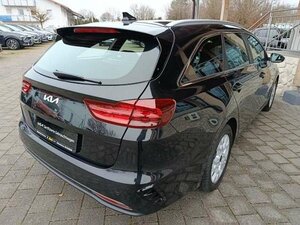 Kia Ceed SW / ceed SW CEED SW 1.5T 140 DCT7 VISION STD 19.056 km 22.990 &euro; Höhenkirchen-Siegertsbrun 85635