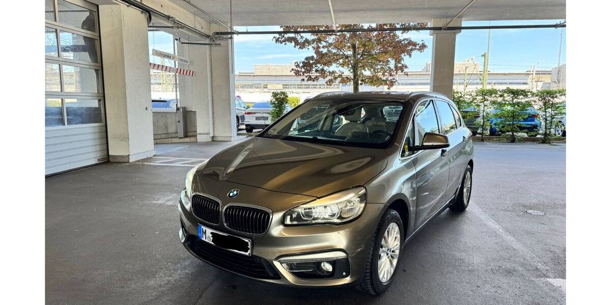BMW 220 Active Tourer 192.000 km 9.900 &euro; München 81377