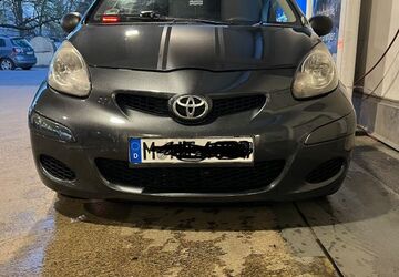 Toyota Aygo (X) 196.661 km 2.399 &euro; München 81547