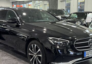 Mercedes-Benz E 300 99.580 km 30.990 &euro; München 81829