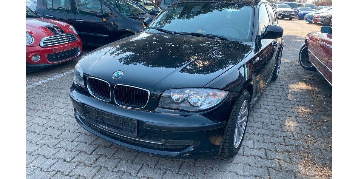 BMW 116 115.042 km 2.990 &euro; München 81243