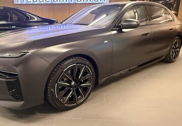 BMW i7 12.500 km 92.100 &euro; München 81929