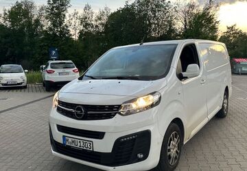 Opel Vivaro 184.000 km 6.490 &euro; München 81929