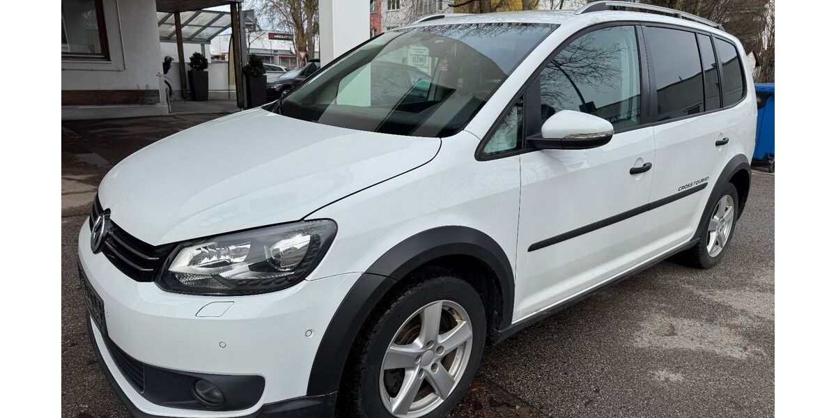 VW Touran 210.000 km 8.650 &euro; Gröbenzell 82194