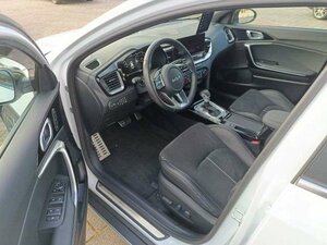 Kia XCEED 1.6T DCT7 BLACK XDITION XCL 41.784 km 24.960 &euro; Höhenkirchen-Siegertsbrun 85635