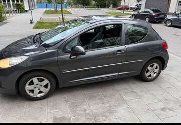 Peugeot 207 108.000 km 2.500 &euro; München, Landeshauptstadt 81927